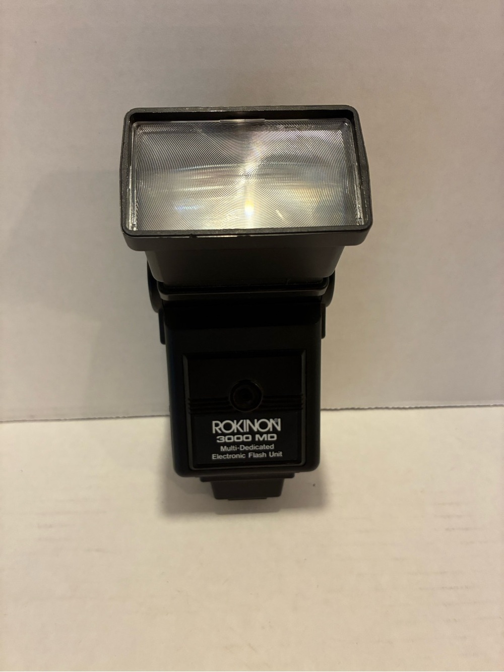 3000 MD Black Electronic Flash Unit